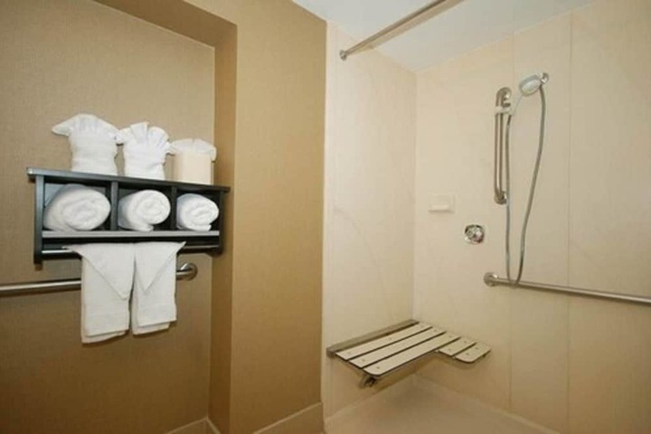 Bathroom shower