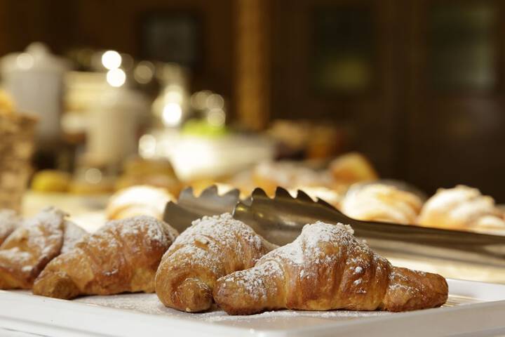 Breakfast/Coffee Service 64 of 81