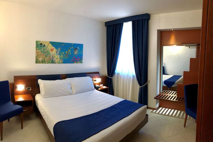 Room 21 of 59