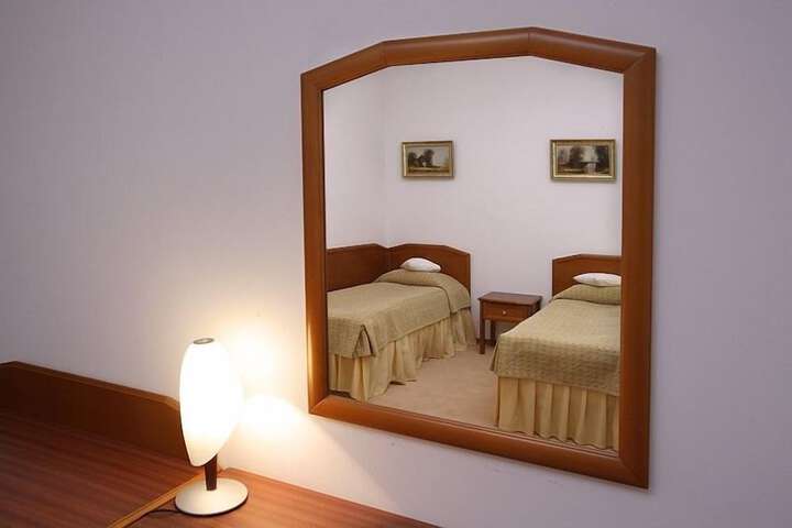 Room 7 of 45
