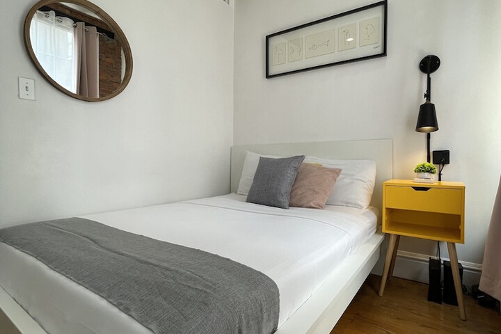 Room 7 of 236