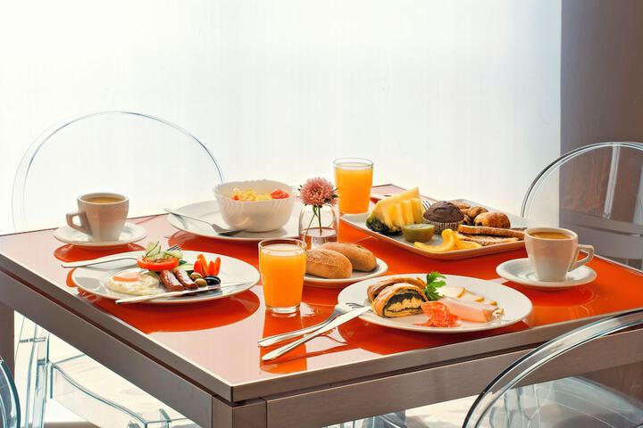 Breakfast/Coffee Service 45 of 48