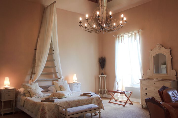 Room 4 of 55