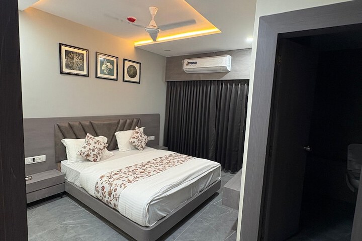 Room 7 of 15