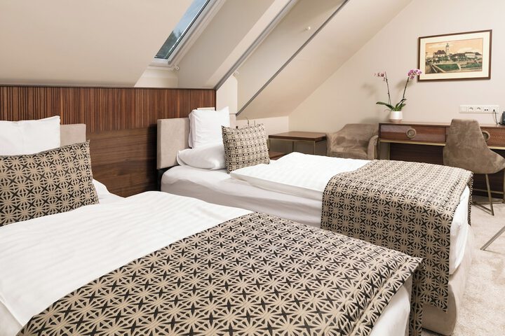 Room 20 of 63