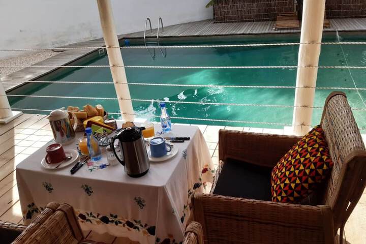 Dining 3 of 10