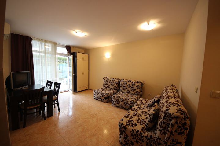 Room 3 of 15
