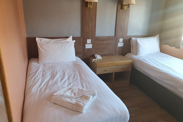 Room 21 of 43