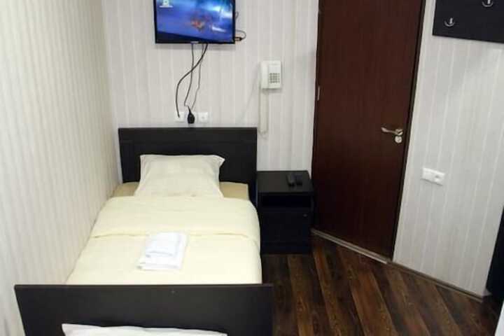 Room 12 of 23