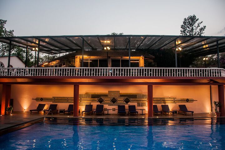 Hotel with Pool