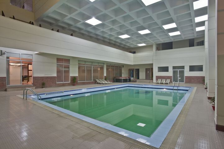 Pool 20 of 28