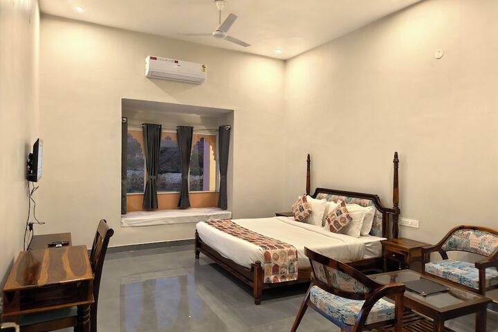Room 7 of 15