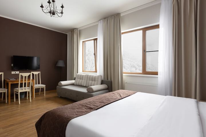 Room 16 of 36