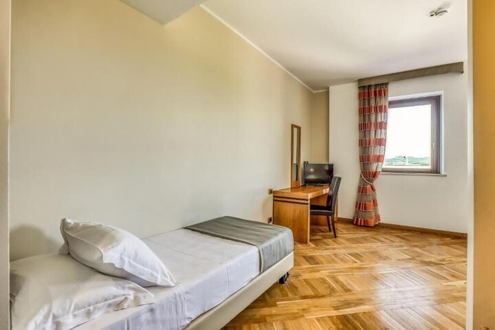 Room 7 of 54