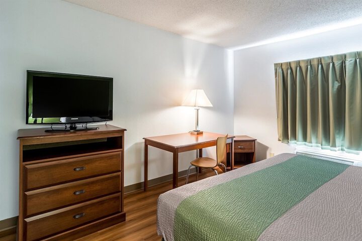 Room 16 of 42