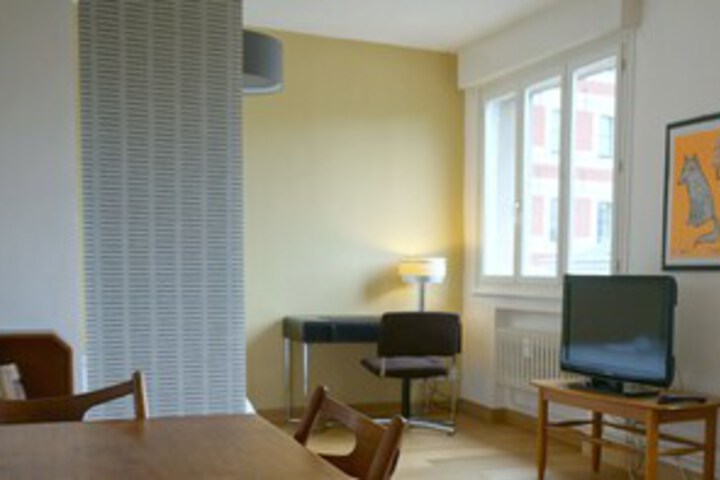 Room 4 of 10
