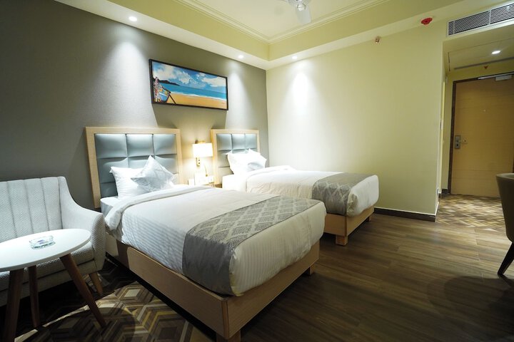 Room 14 of 38