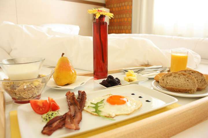 Breakfast/Coffee Service 42 of 48