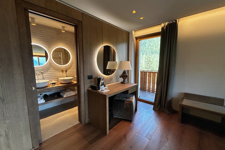 Room 25 of 131