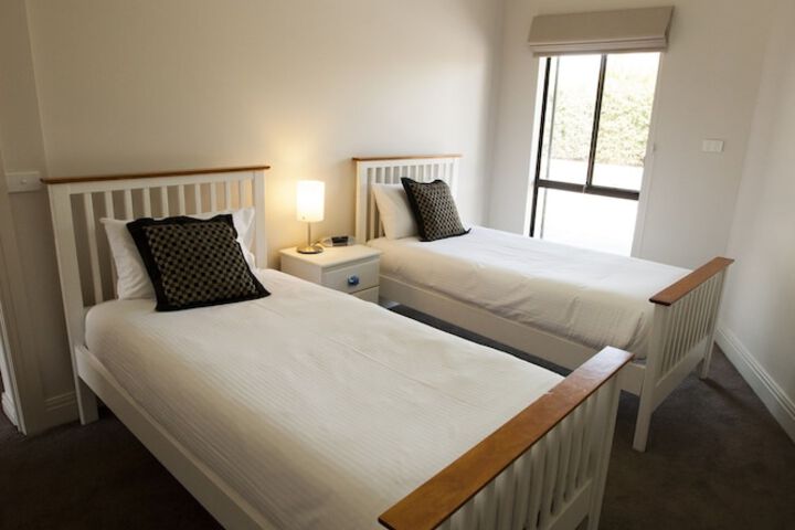 Room 9 of 40