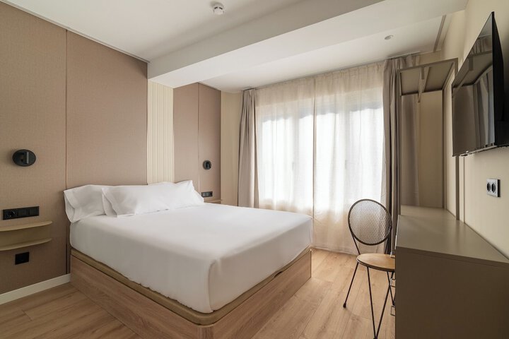 Room 3 of 23