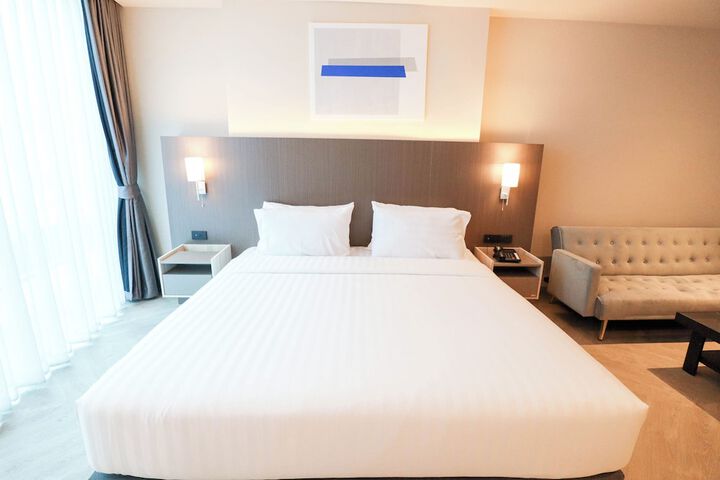 Room 47 of 103