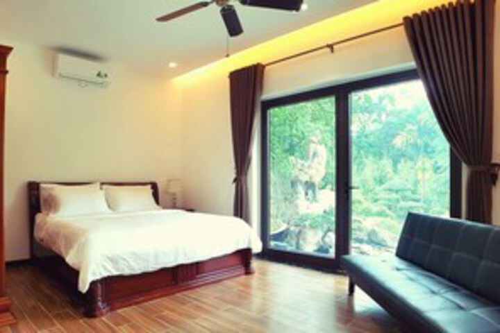 Room 10 of 23