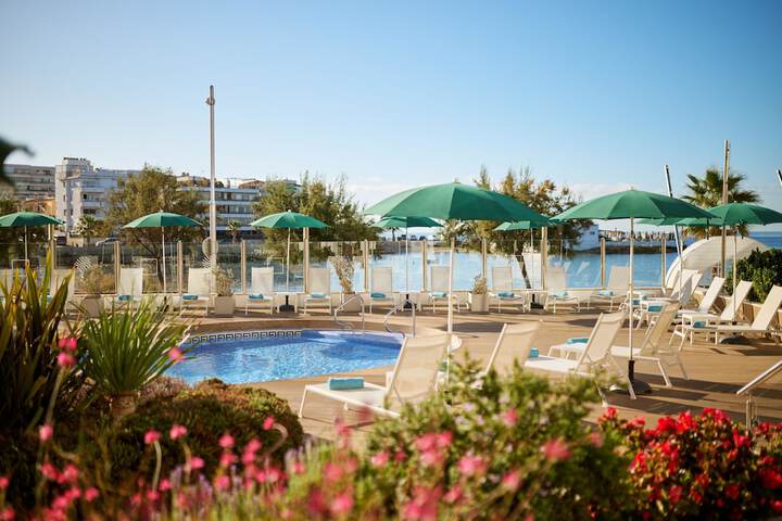 Pools & Facilities