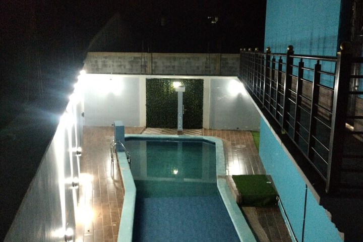 Pool 16 of 32