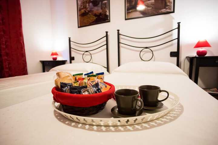 Room 21 of 48