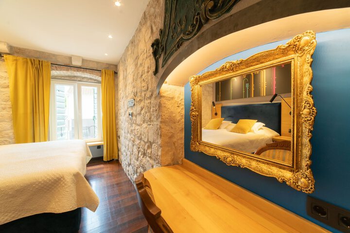 Room 21 of 57