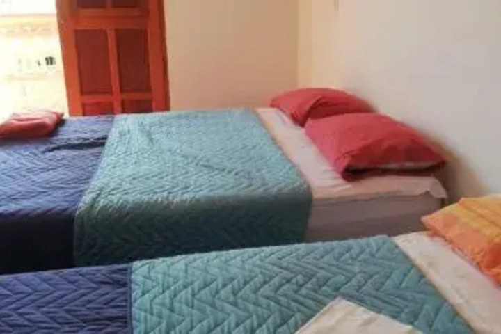 Room 3 of 8