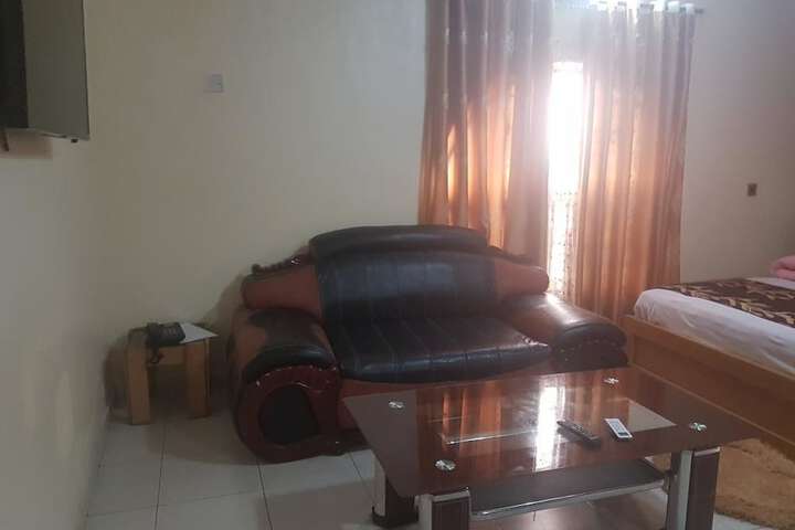 Room 12 of 20