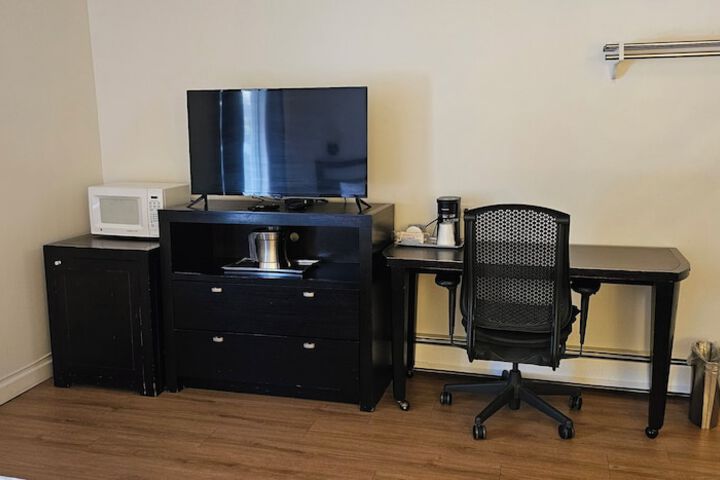 Room 48 of 60