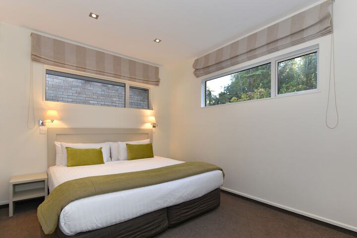 Room 7 of 34
