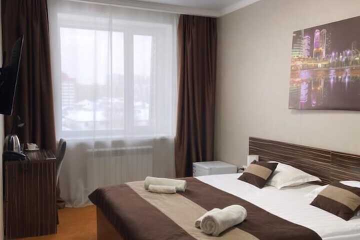 Room 5 of 32
