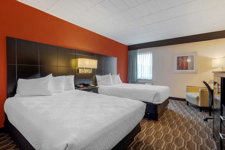 2 Double Beds (4 of 9)