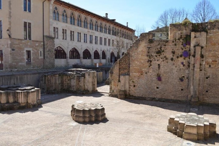 Terrace/Patio 21 of 22