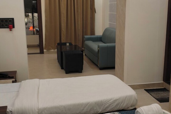 Room 60 of 118