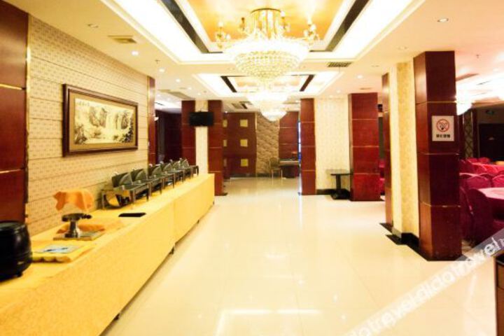 Hotel Interior 18 of 24
