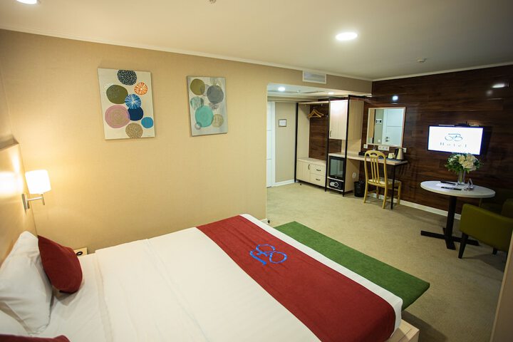 Room 40 of 119