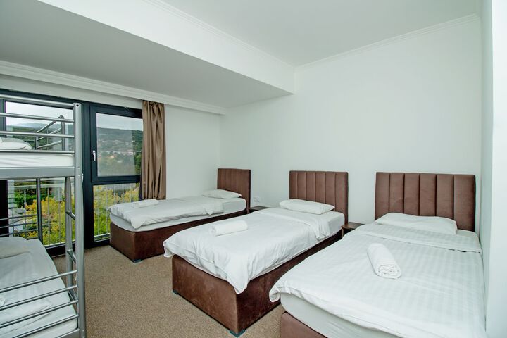 Room 5 of 31