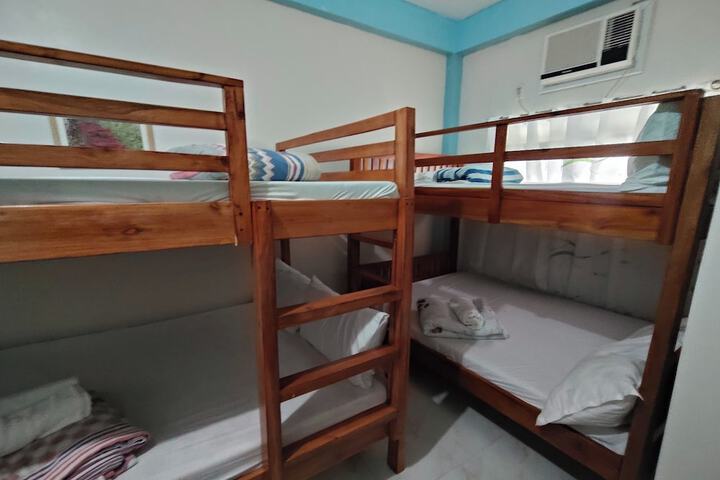 Room 9 of 39