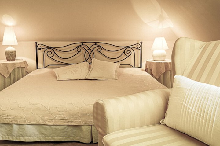 Room 4 of 41