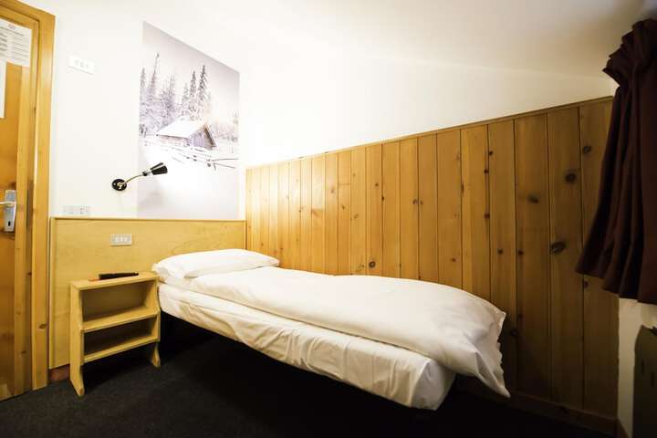 Room 18 of 112