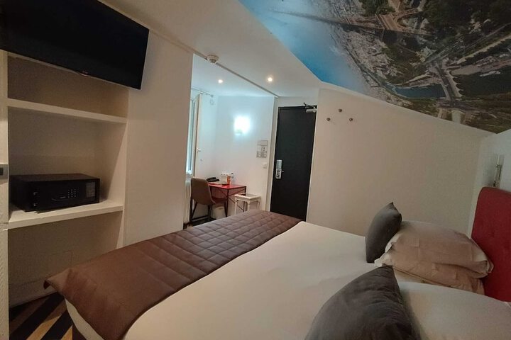 Room 78 of 173
