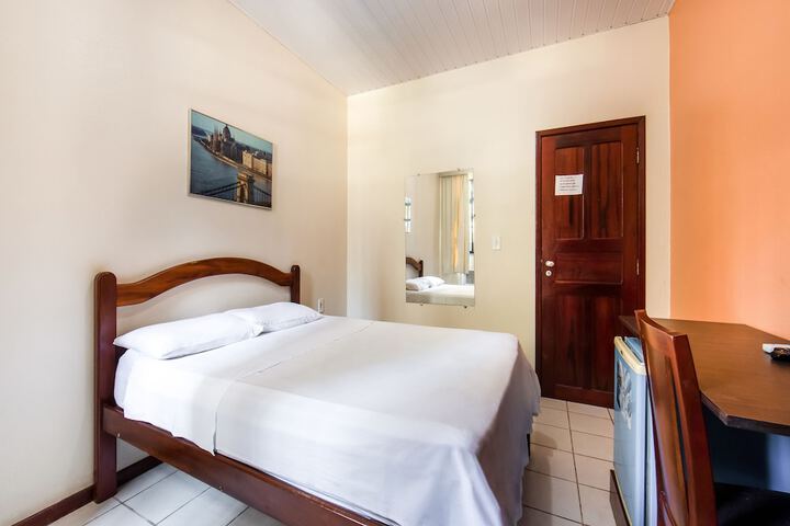 Room 5 of 32