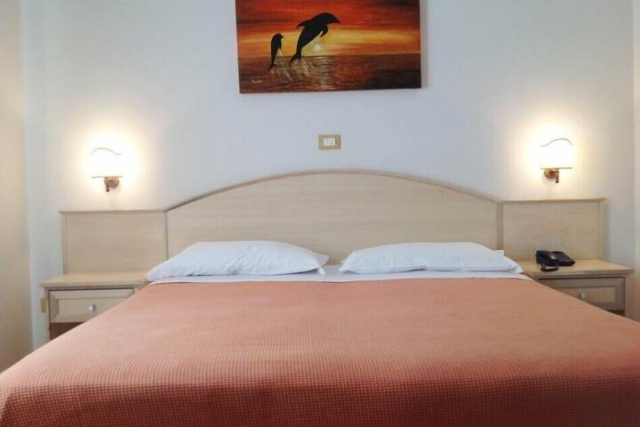 Room 19 of 37