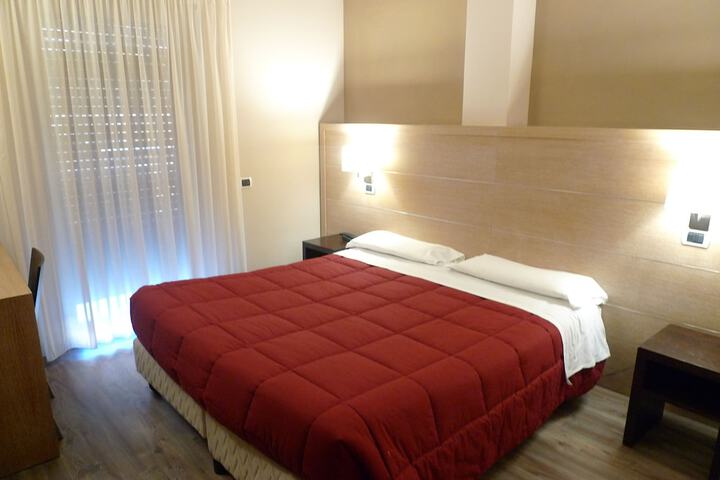 Room 8 of 60