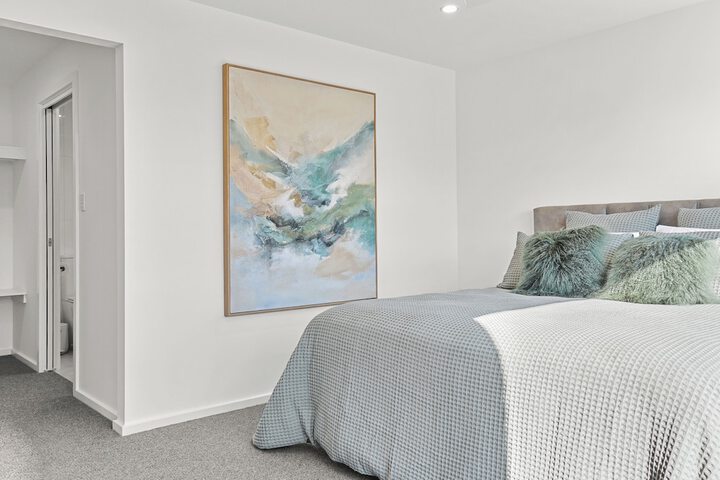 Room 2 of 24